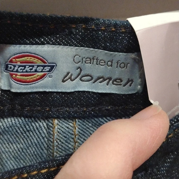 NWT Dickies Women's Relaxed Fit Dark Wash Denim Boot Cut Work Jeans 18R-Casual - Picture 2 of 7